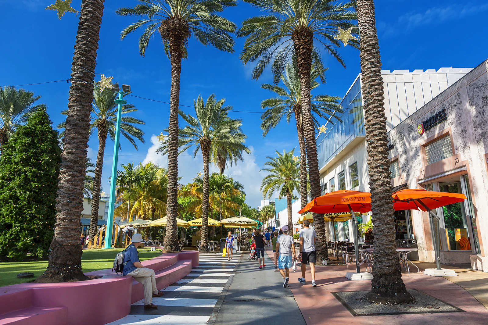 Bay Harbour Island’s Best Shopping and Dining Destinations